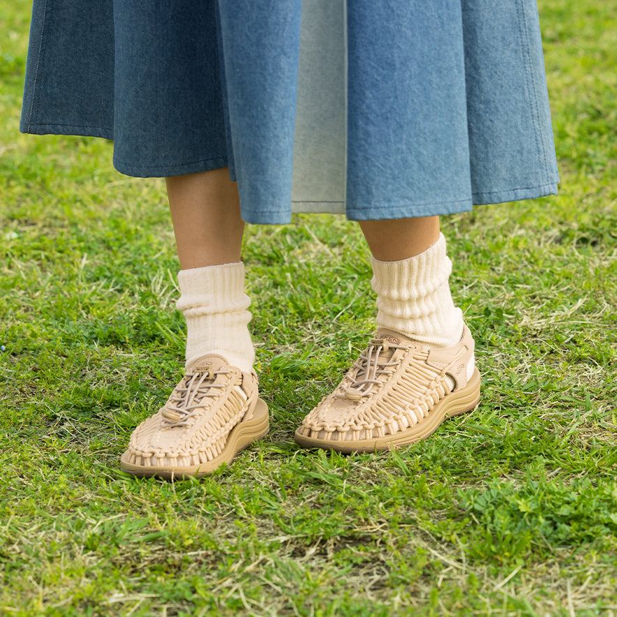 Women's UNEEK Sneaker | Safari/Safari - Image 9