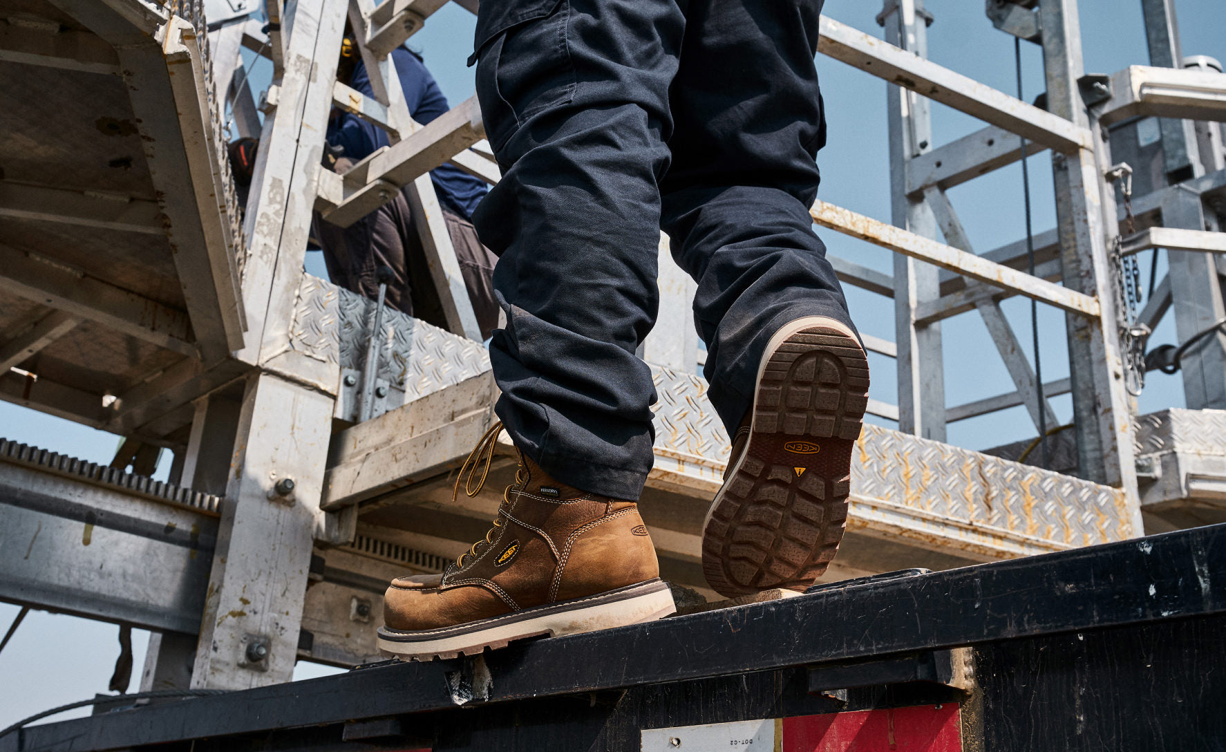 Men's Cincinnati 8 Waterproof 90° Heel Boot (Carbon Toe) | Belgian/Sandshell - Image 7